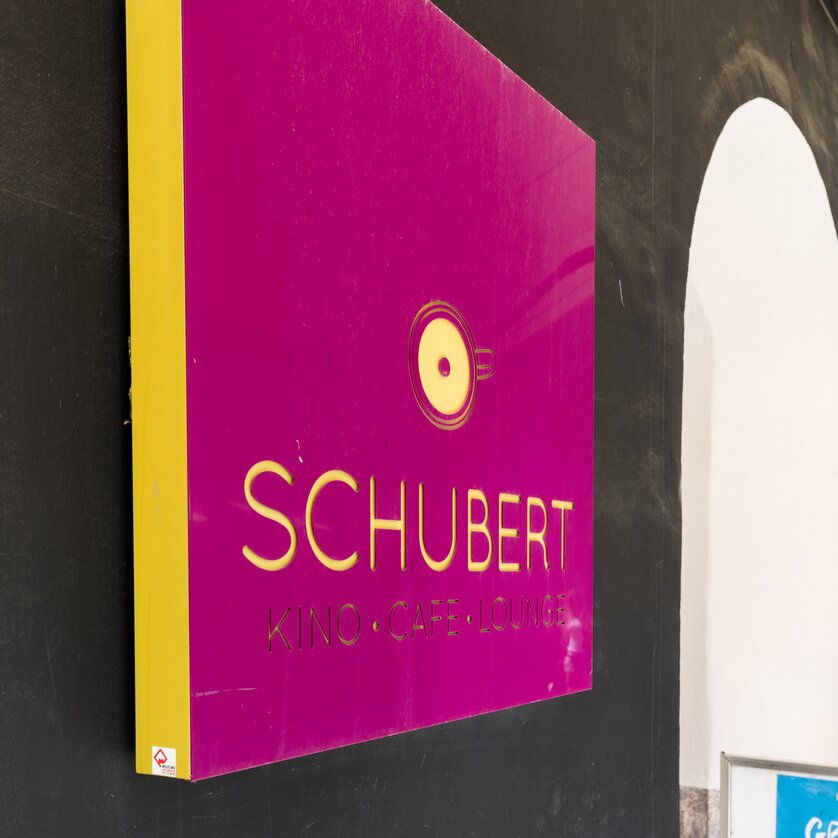 Schubert Cinema Caffè Lounge a Graz | © Graz Tourismus - Harry Schiffer Insegna del Schubert Cinema Caffè Lounge a Graz. | © Graz Tourismus - Harry Schiffer
