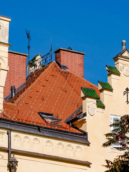View of the roof of a historic building with tiled roof. | © Graz Tourismus - Mias Photoart