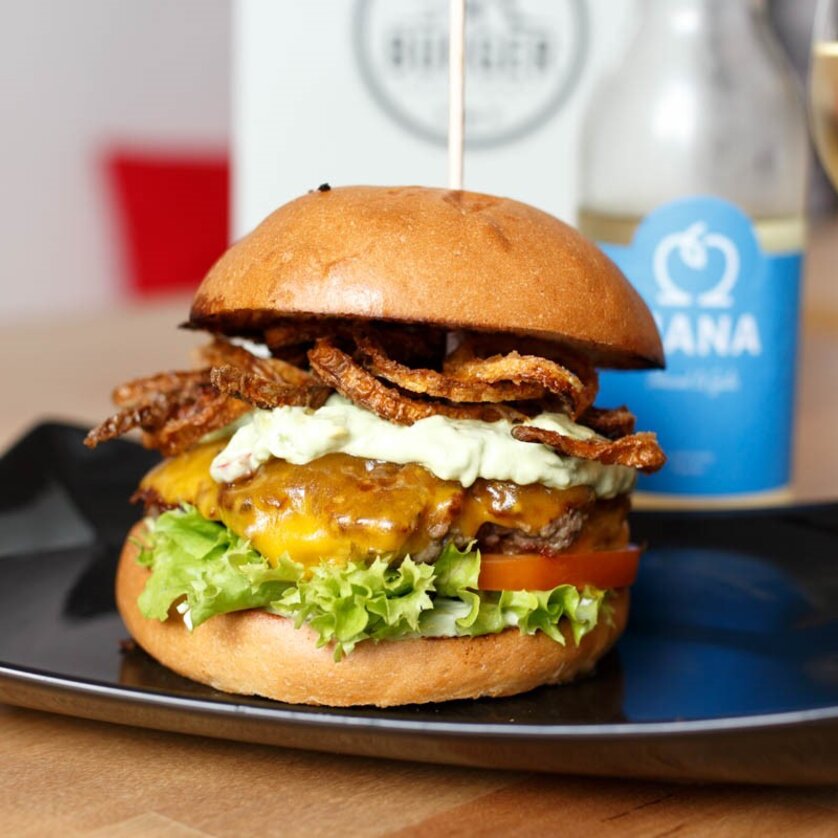 Burger Factory | © Burger Factory Burger Factory | © Burger Factory