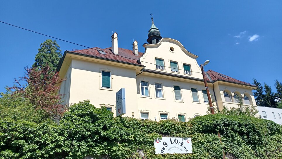 Ristorante 'Das Lorenz' a Graz, circondato da vegetazione. | © Graz Tourismus