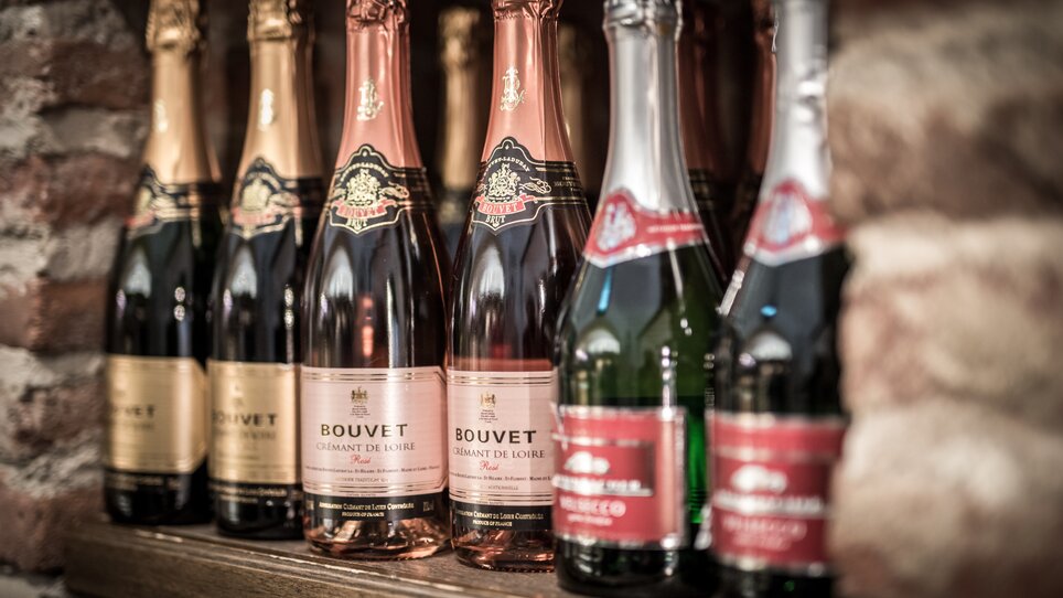 A selection of Bouvet sparkling wine bottles from the Loire. | © Nussbaumer