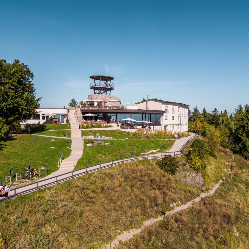 Ristorante montano Fürstenstand a Graz con vista panoramica. | © Graz Tourismus - Mias Photoart