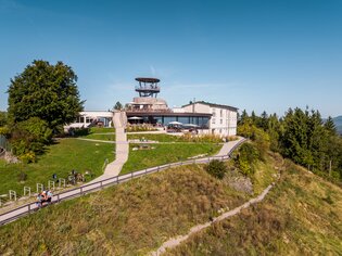 Fürstenstand mountain restaurant in Graz with panoramic view. | © Graz Tourismus - Mias Photoart