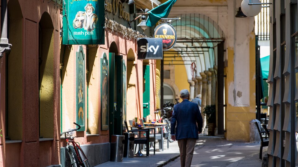 Vista del pub Flann O'Brien in un vicolo tranquillo di Graz. | © Graz Tourismus - Harry Schiffer
