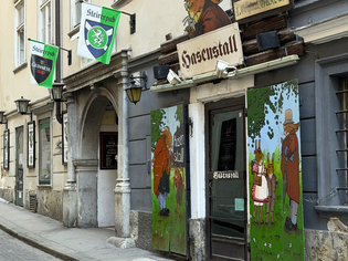 Das Partylokal Hasenstall in Graz -mit bunten Wandmalereien. | © Graz Tourismus