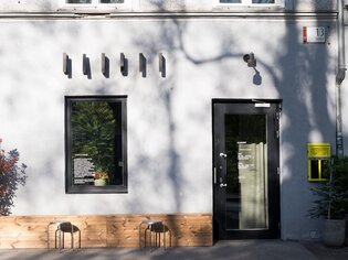 Exterior view of KABUFF Bistro & Restaurant in Graz. | © Kabuff