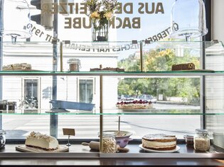 Una vista della selezione di dolci al Kaffee Weitzer. | © Weitzer