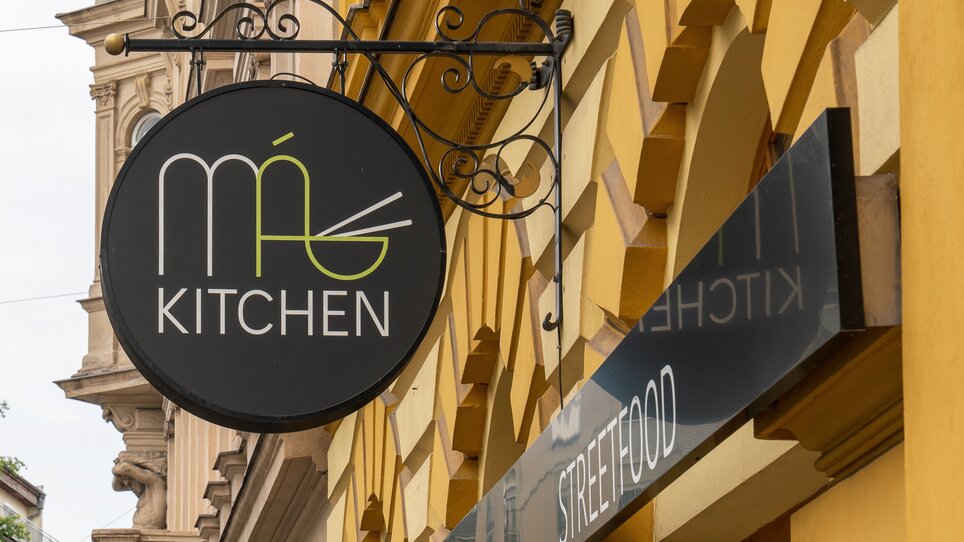 Signage of Má kitchen, a street food restaurant in Graz. | © Ma Kitchen