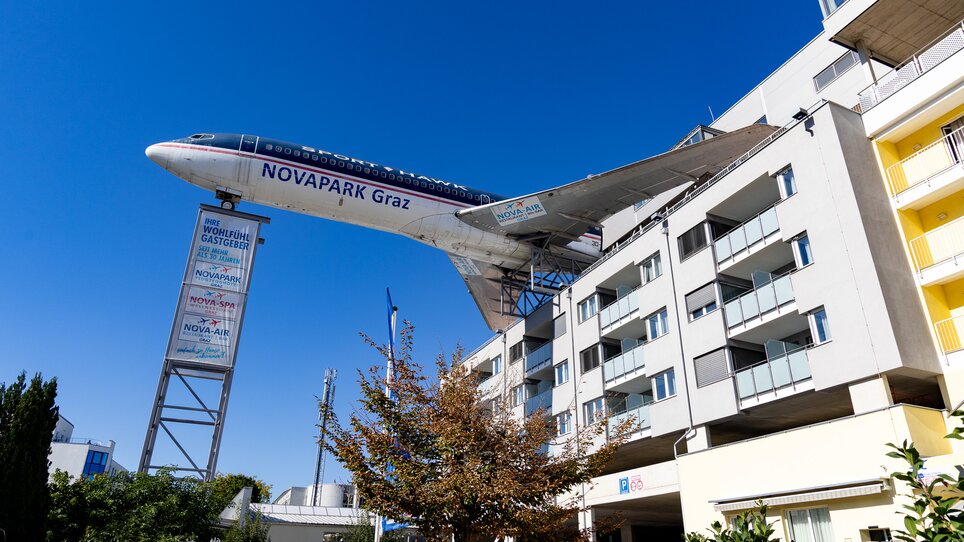 Flugzeug-Restaurant beim Hotel NOVAPARK in Graz. | © Harry Schiffer