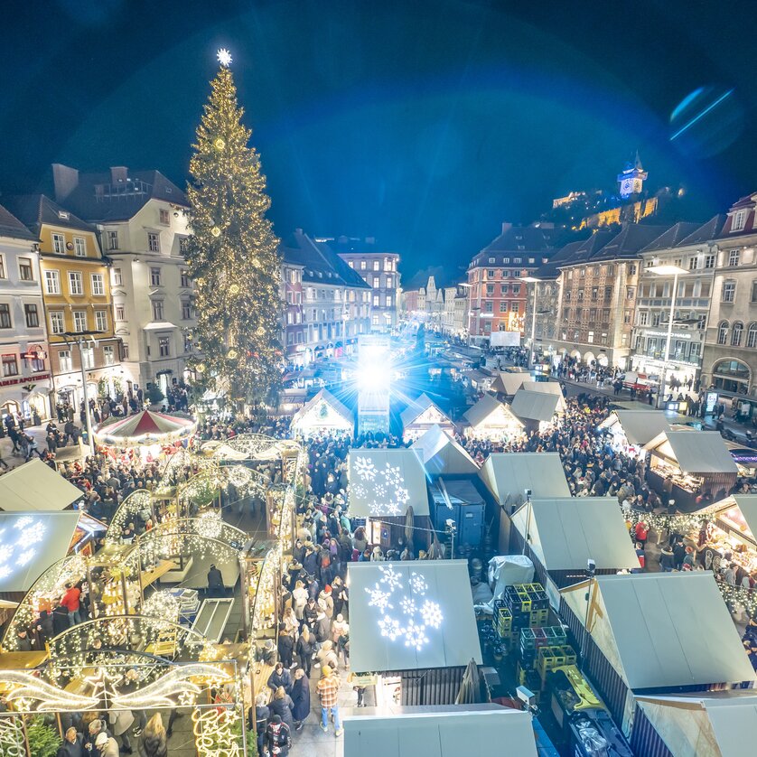 Christkindlmarkt am Hauptplatz | © Stadt Graz Foto Fischer Christkindlmarkt am Hauptplatz | © Stadt Graz Foto Fischer