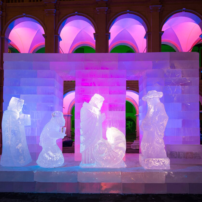 Eiskrippe im Landhaushof im Advent in Graz | © Graz Tourismus - Harry Schiffer Eiskrippe im Landhaushof im Advent in Graz | © Graz Tourismus - Harry Schiffer