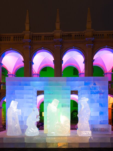 The ice nativity scene in the Landhaus courtyard in Graz | © Graz Tourismus - Harry Schiffer