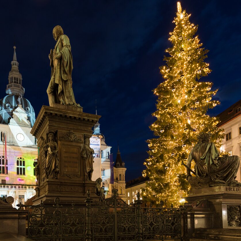 Adventkalender - Rathausprojektion | © Graz Tourismus - Harry Schiffer Adventkalender - Rathausprojektion | © Graz Tourismus - Harry Schiffer