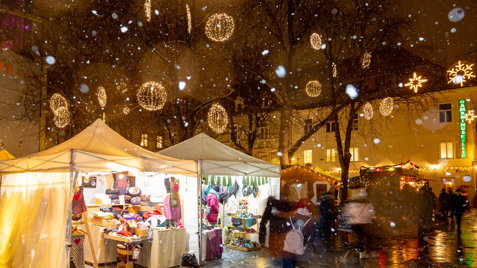 Mercatino artigianale alla Färberplatz | © Graz Tourismus-Harry Schiffer