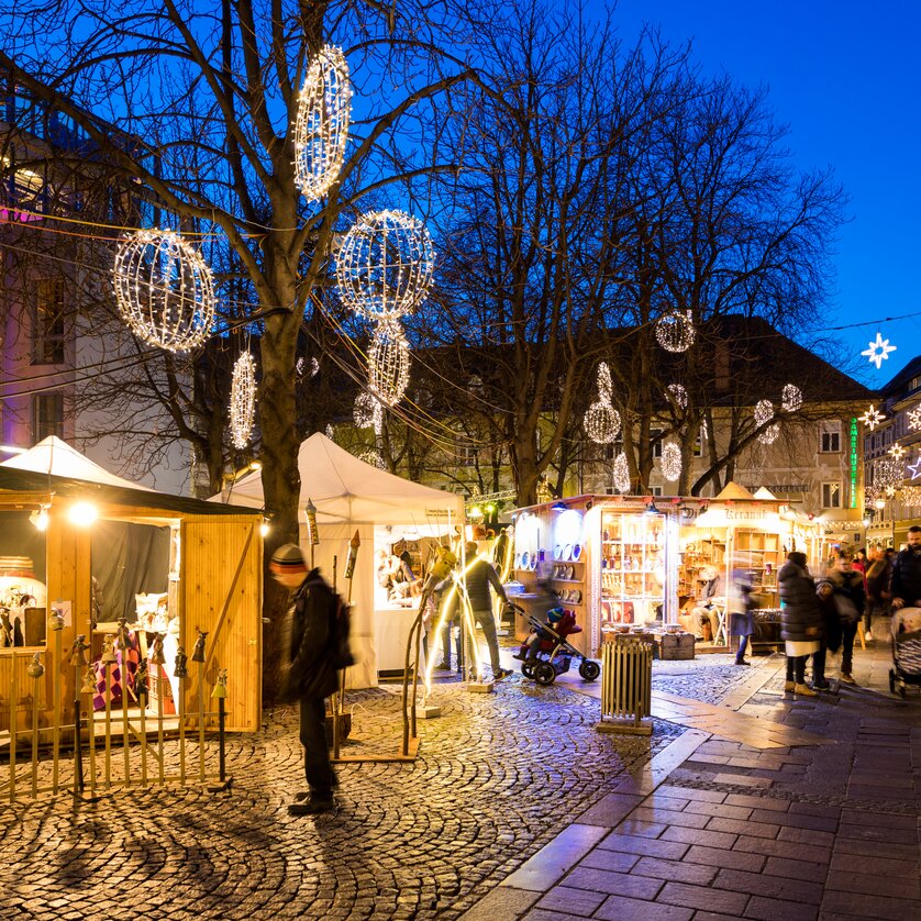 Handicraft market on Färberplatz square | © Graz Tourismus - Harry Schiffer