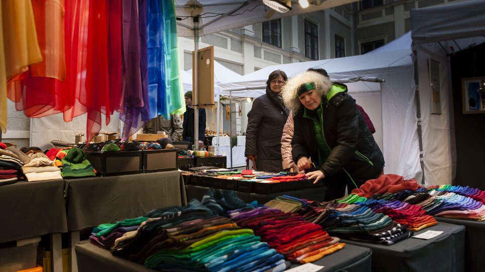 Mercatino Dell'Artigianato artistico nel Joanneumsviertel | © Steirische Initiative Kunsthandwerk - Nandor Vidakovich