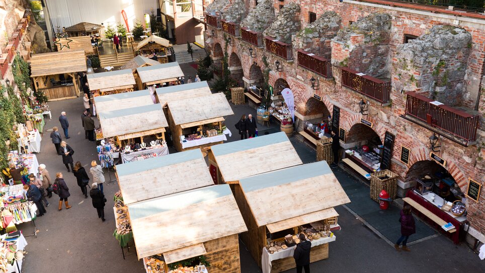 “Aufsteirern”-Christmas market on Schlossberg hill | © Graz Tourismus - Harry Schiffer