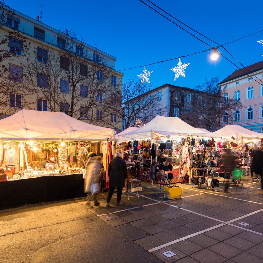 Crafts from all over the World on Tummelplatz square | © Graz Tourismus - Harry Schiffer