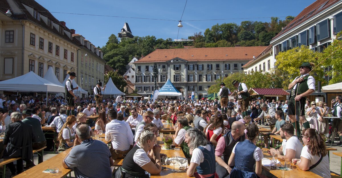 Aufsteirern-Winzerfrühstück am Karmeliterplatz