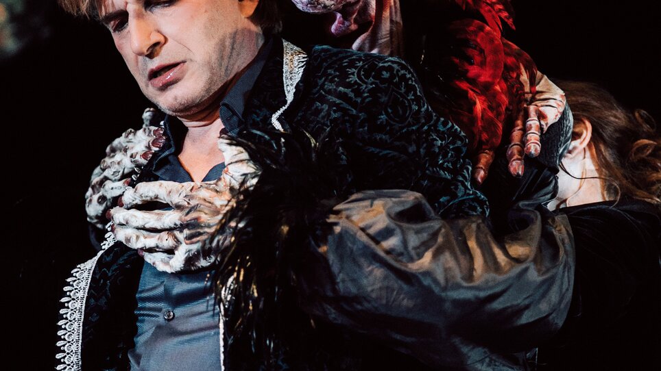 Next Libert Faust | © Stella