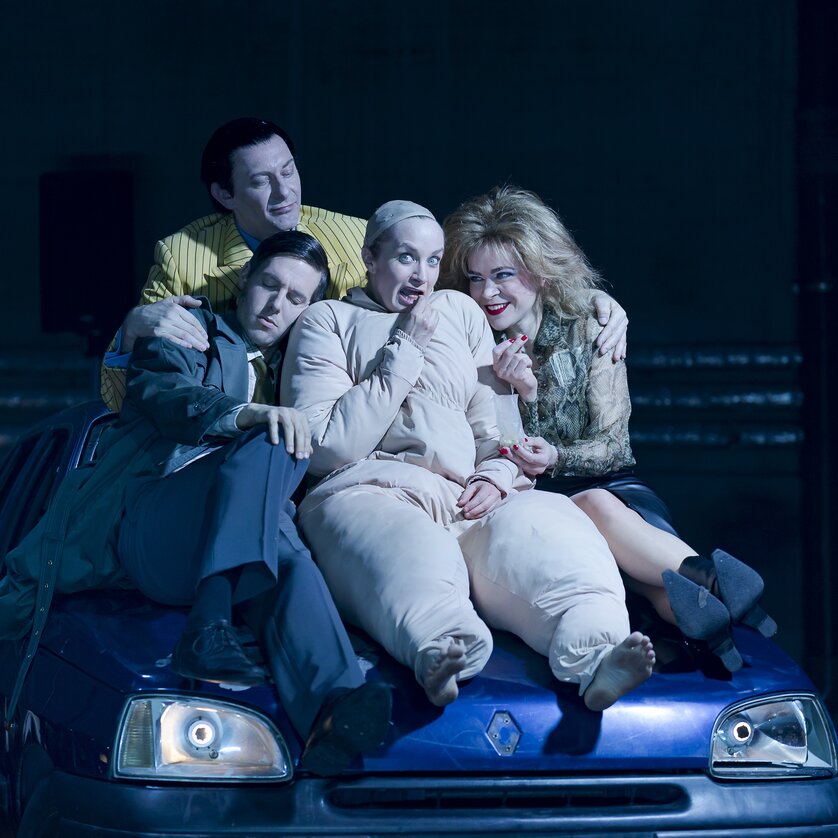 Mein Lieblingstier heisst Winter Felix Heuser, Mathias Lodd, Raphaela Moest, Sieglinde-Feldhofer | © Oper Graz - Werner Kmetitsch Mein Lieblingstier heisst Winter Felix Heuser, Mathias Lodd, Raphaela Moest, Sieglinde-Feldhofer | © Oper Graz - Werner Kmetitsch