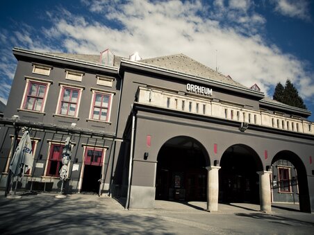 Orpheum außen | © Spielstätten - Lupi Spuma