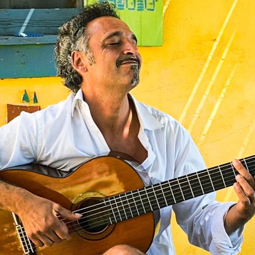 Manuel Randi con chitarra | © Manuel Randi-Trio