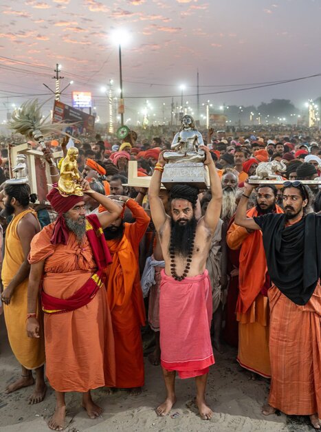 Pilger und Teilnehmer beim Kumbh Mela, einem bedeutenden religiösen Fest. | © Thorge Berger