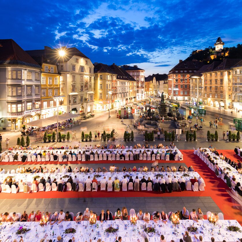 La Lunga Tavola dei Sapori | © Graz Tourismus - Harry Schiffer La Lunga Tavola dei Sapori | © Graz Tourismus - Harry Schiffer
