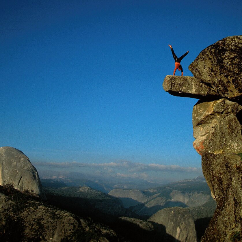 Alexander Huber im Handstand | © Max-Reichel Alexander Huber im Handstand | © Max-Reichel