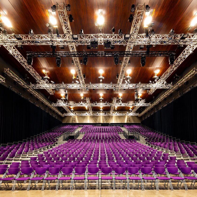 Die Helmut List Halle bietet flexible Räume für Tagungen und Konferenzen. | © Graz Tourismus_Harry Schiffer
