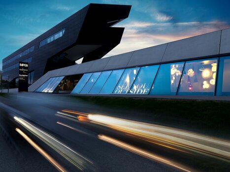 MP09 features modern architecture with large windows. Bright spaces and contemporary, flexible design allow for versatile events. | © Michael Pachleitner Group GmbH