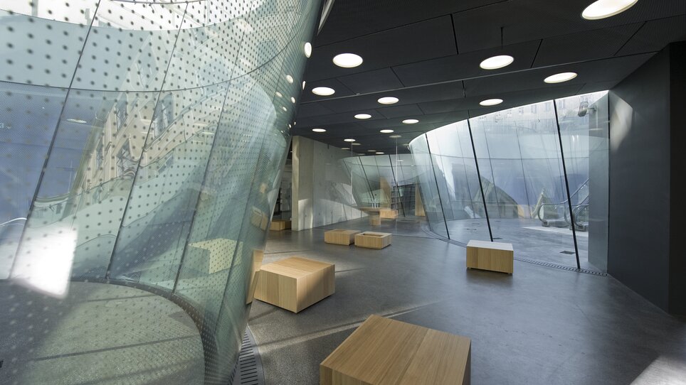 Interior view of a modern event space in Graz. | © Universalmuseum Joanneum - N. Lackner