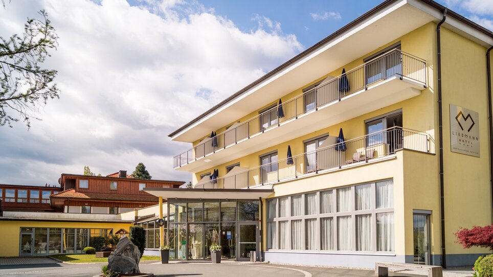 Exterior view of Hotel Liebmann in Graz, suitable for business meetings and conferences. | © Ulf Thausing