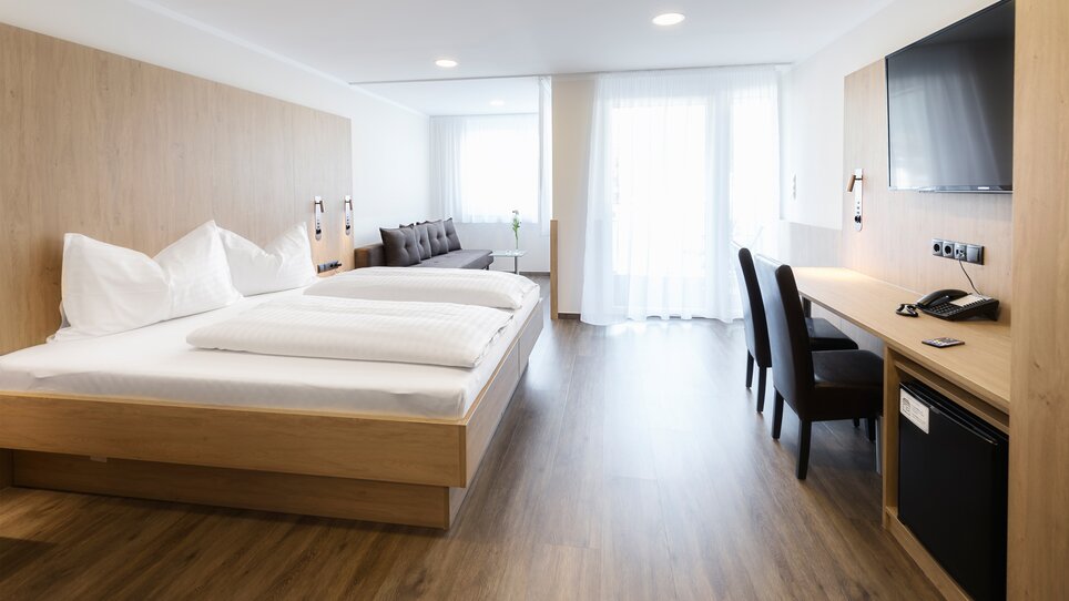 Innenansicht eines Hotelzimmers im Novapark Flugzeughotel in Graz. | © Novapark - Ulrike Rauch