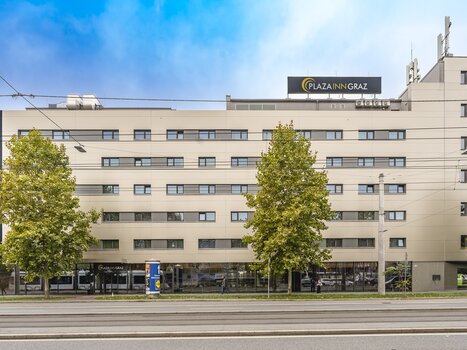 Außenansicht des PLAZA INN Graz Messe, einem wichtigen Standort für Tagungen und Konferenzen in Graz. | © PLAZA INN Graz Messe