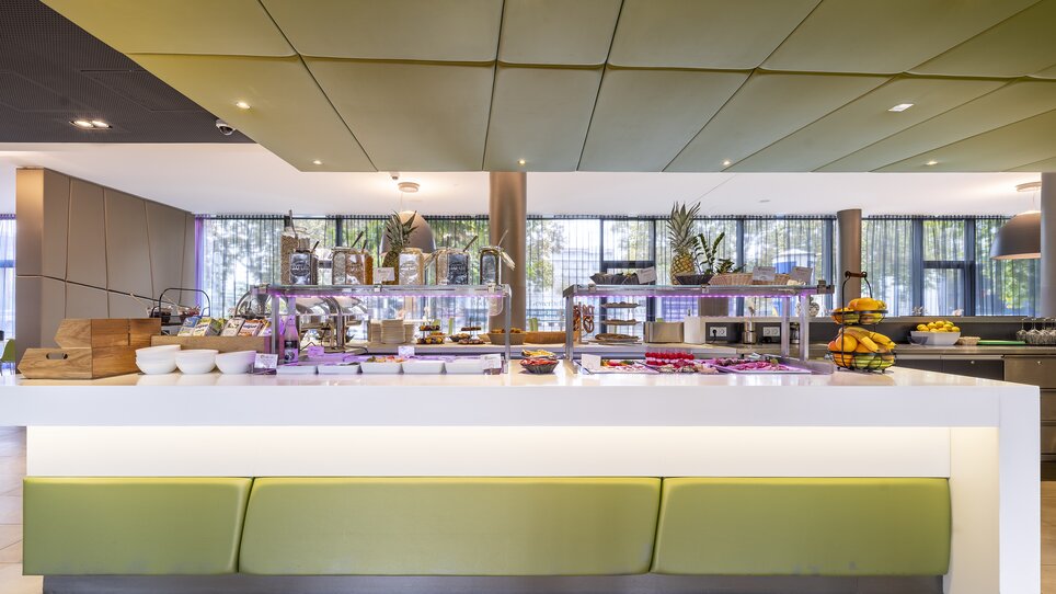 Buffet im PLAZA INN Graz Messe mit verschiedenen Speisen und Getränken. | © PLAZA INN Graz Messe