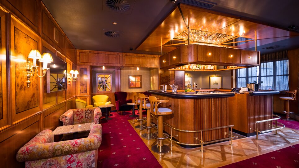 Cozy bar in Parkhotel Graz, ideal for networking and business meetings. | © Parkhotel Graz