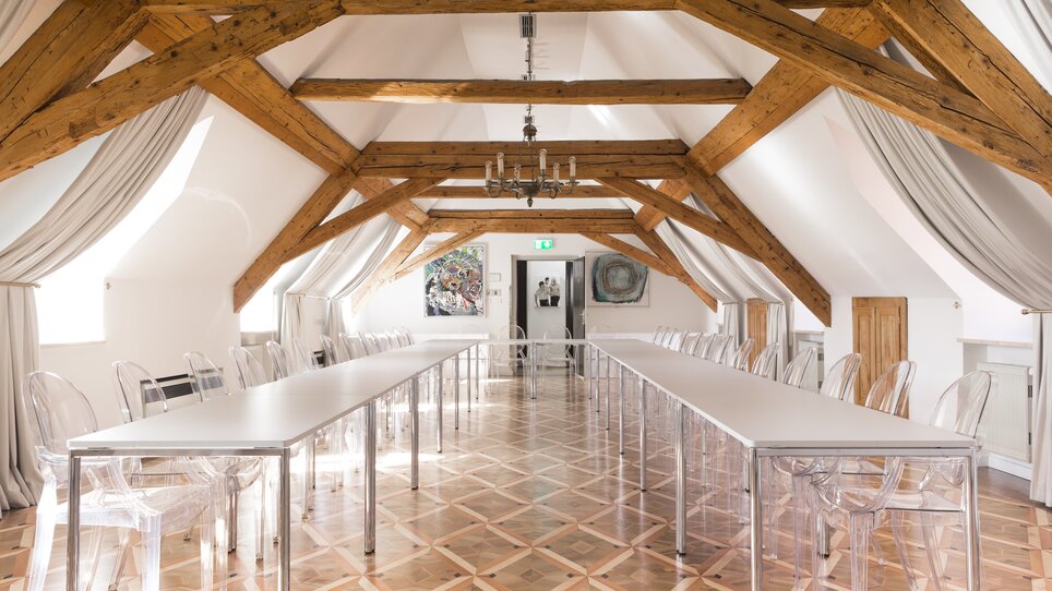 Heller Tagungsraum im Schlossberghotel, ideal für Konferenzen in Graz. | © Helmut Marko Hotels