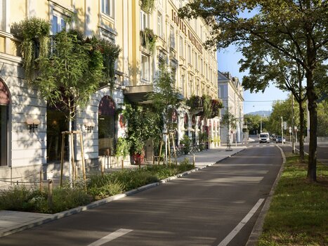 Außenansicht des Hotel Weitzer in Graz, elegante Straßenumgebung. | © Florian Weitzer Hotels & Restaurants (5) - Kopie