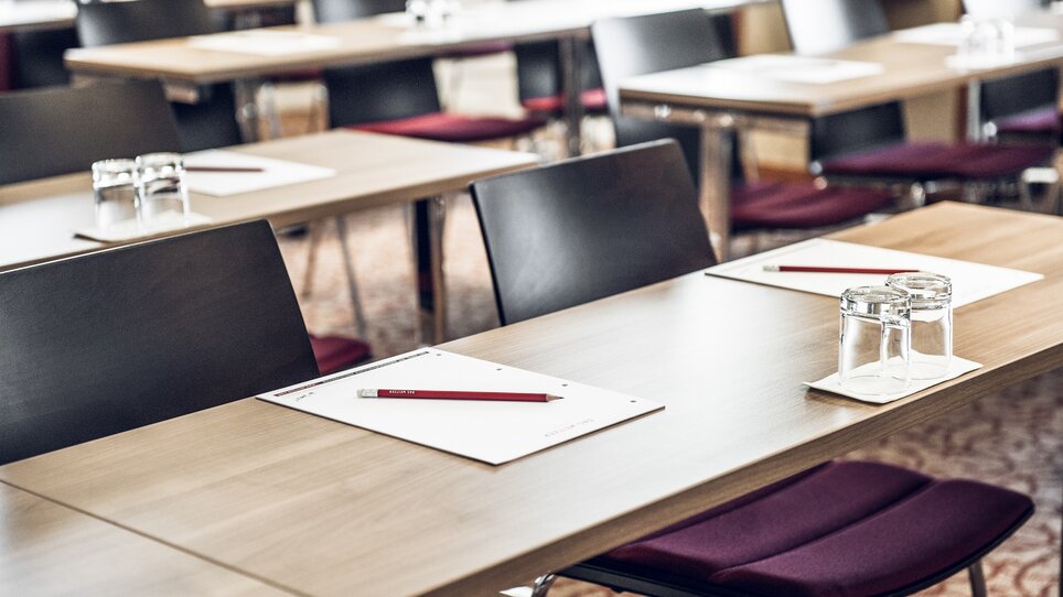 Conference room in Hotel Das Weitzer, set up for meetings. | © Florian Weitzer Hotels & Restau