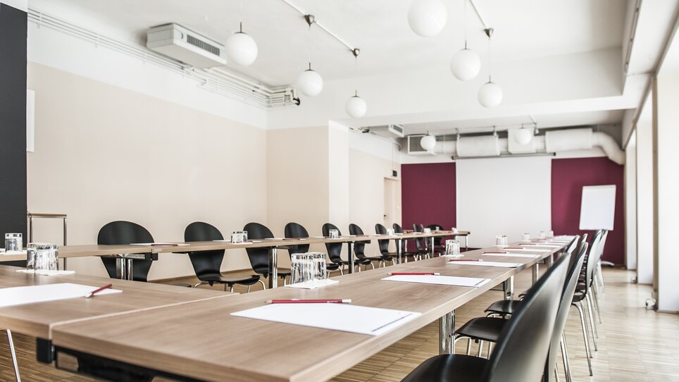 Meeting room at Hotel Das Weitzer, ideal for conferences and business events. | © Florian Weitzer Hotels & Restaurants