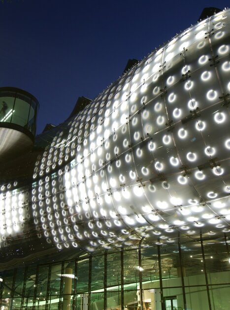 Kunsthaus beleuchtet | © Graz Tourismus - Harry Schiffer