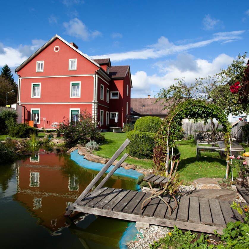 Holiday flat Wascher Garten | © Erlebnisregion Graz_TV-Wascher View of the garden of the Wascher holiday flat in the Lipizzanerheimat | © Erlebnisregion Graz_TV-Wascher