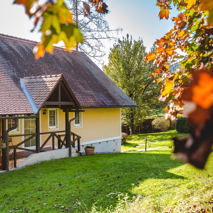 Landhaus Piber außen | © Erlebnisregion Graz_TV-Kalb Landhaus Piber, Außenansicht in der Nähe des Lipizzanergestütes Piber | © Erlebnisregion Graz_TV-Kalb