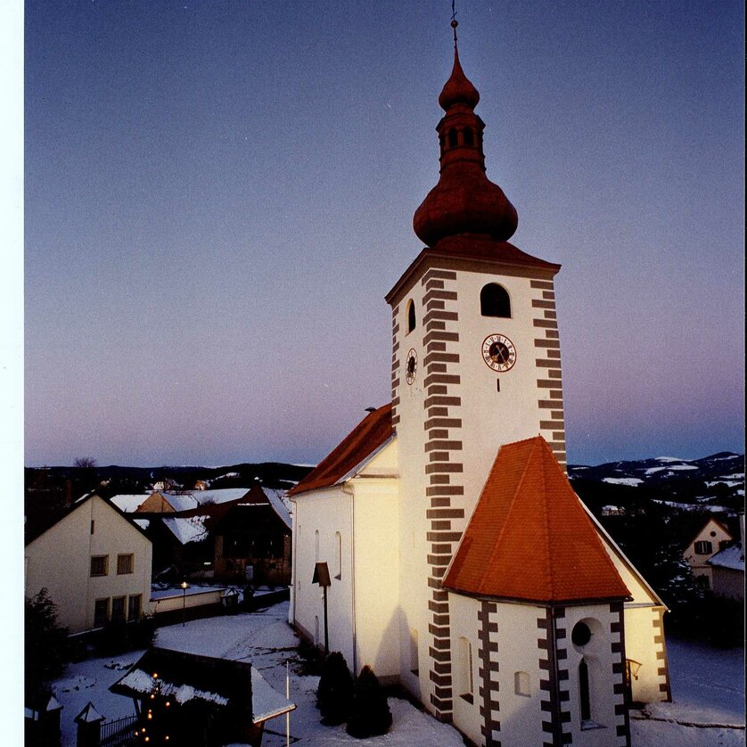 Night view of Edelschrott Church | © Manfred Pfennich Night view of Edelschrott Church | © Manfred Pfennich