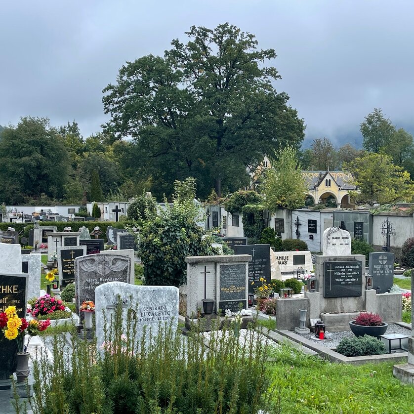 Pressefoto Nachts am Friedhof | © A. Mastnak Pressefoto Nachts am Friedhof | © A. Mastnak