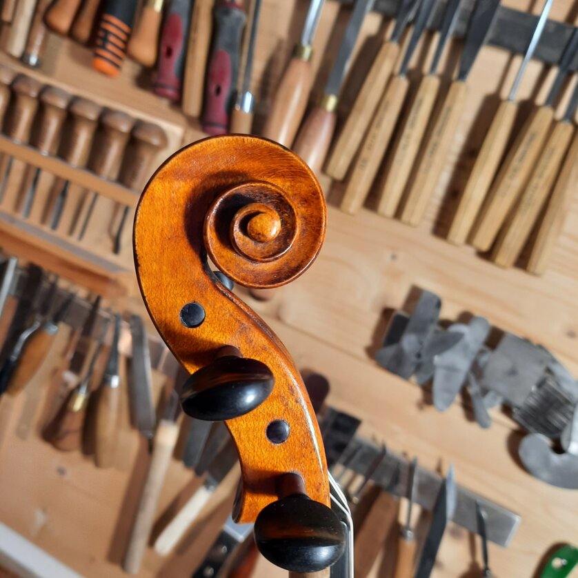 13 Custom Instruments | © Daniel Furian 13 Custom Instruments | © Daniel Furian