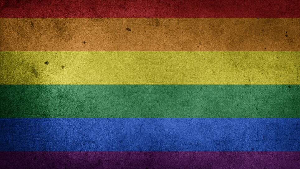 Die Regenbogenflagge symbolisiert Vielfalt und Toleranz. | © pixabay