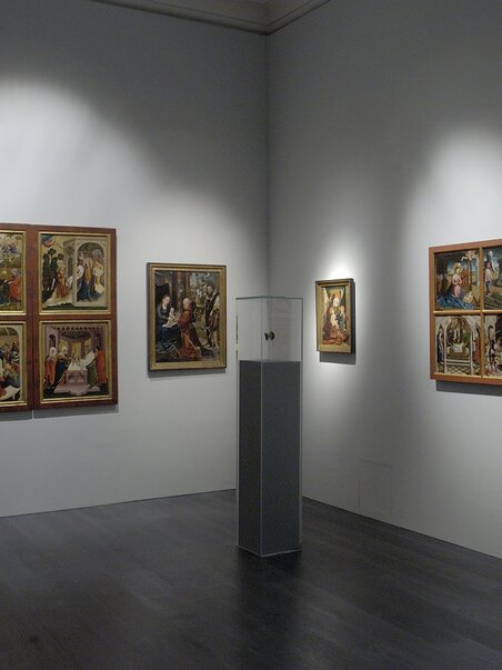 View of the Alte Galerie with various paintings on the wall. | © UMJ